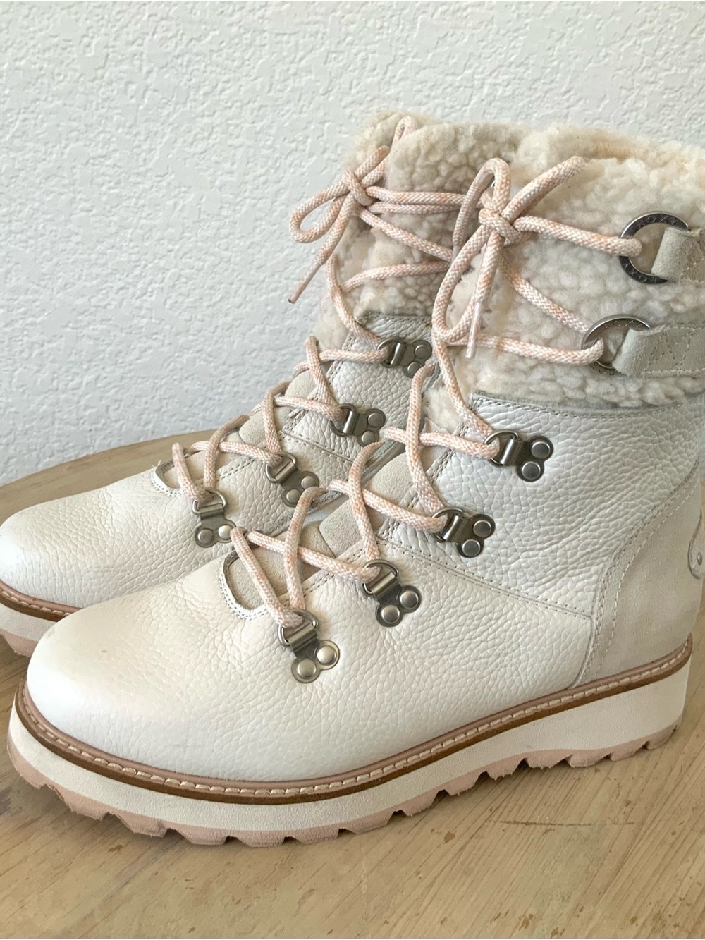 NWT ROXY ALPINE waterproof boot’s off-white Brandi II Lace-Up women’s sz 8.5